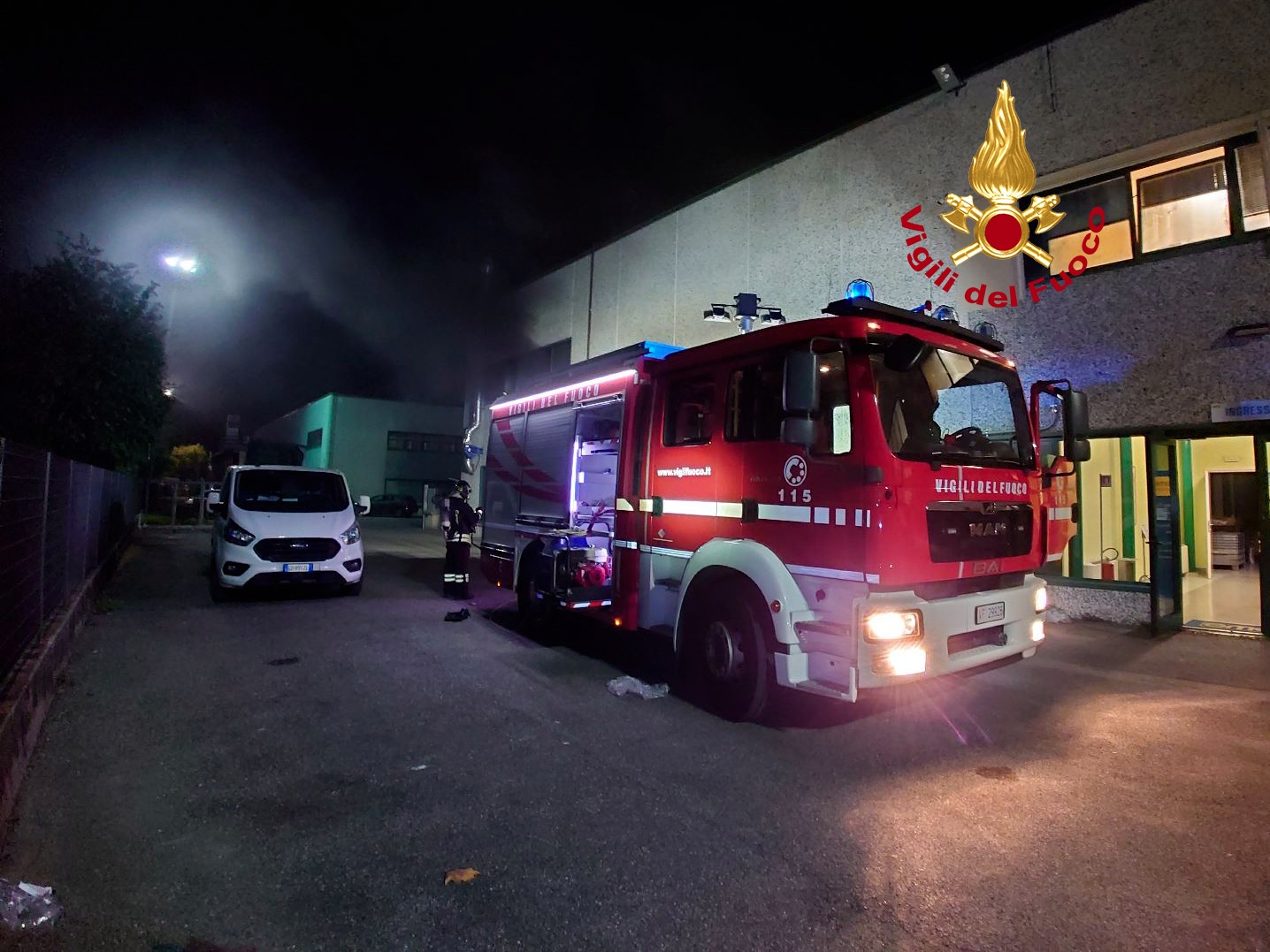 Incendio In Un Capannone Industriale A Poggibonsi Il Video Radiosienatv