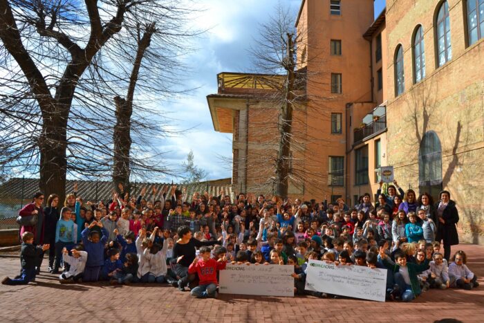 SCUOLA SAFFI VINCE ASSEGNO DI 35MILA TAPPI