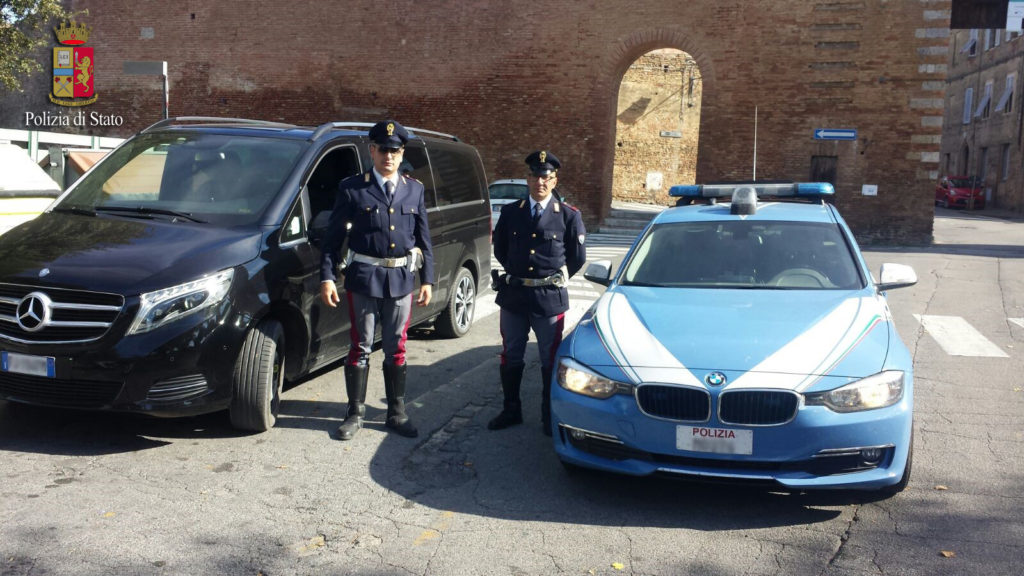 Veicoli a noleggio con conducente, controlli della Polizia alle porte di Siena