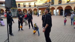 La Mens Sana a canestro al Valdichiana Outlet Village - Le foto