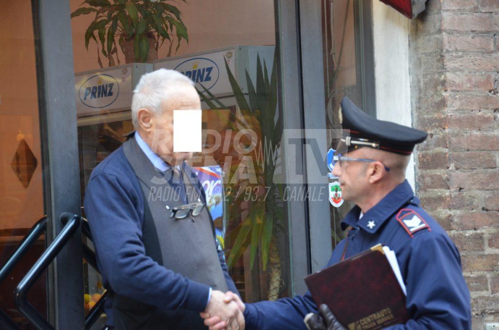 Buonconvento, un altro anziano truffato. Il vademecum dei carabinieri per evitare fregature