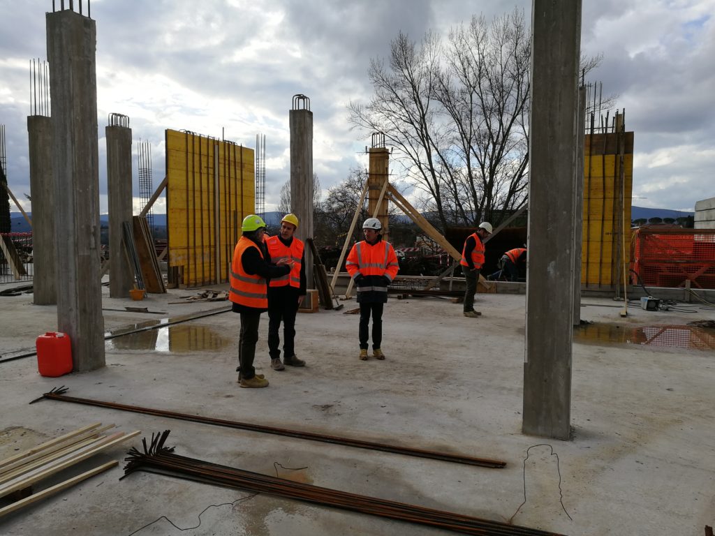 Il sindaco Valentini in visita al cantiere della nuova International School - FOTO