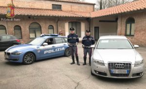 Importa l’auto in Italia aggirando il fisco: la Polizia Stradale gliela sequestra