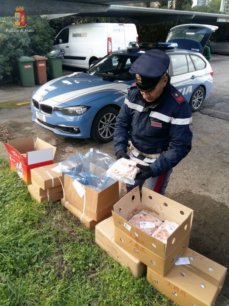 Ristoratore cinese trasporta un quintale di cibo conservato non a norma: multa di 1300 euro