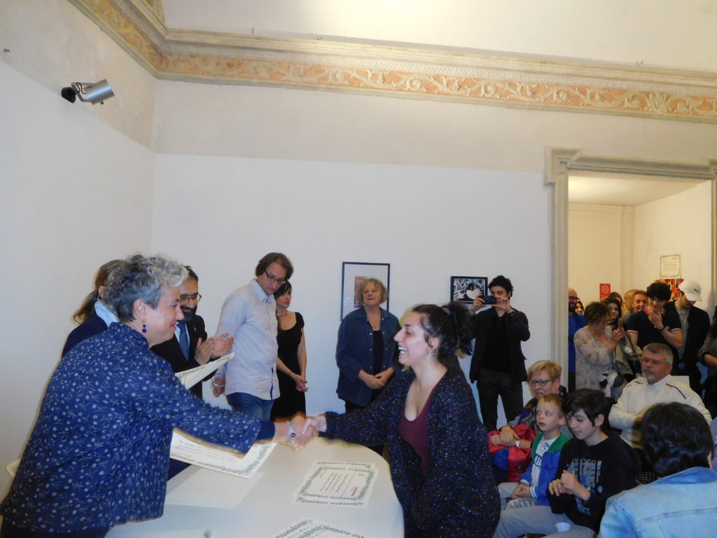 Grande successo per la mostra delle opere d'arte contemporanea dei ragazzi del Liceo Artistico - FOTO