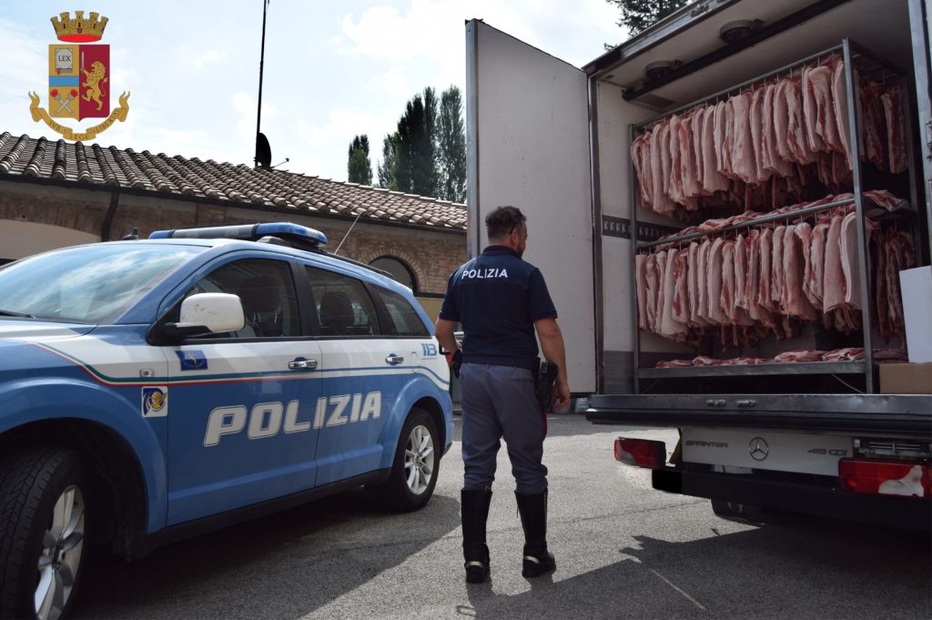 Furgone pizzicato al Ruffolo mentre trasporta un quintale di carne scongelata