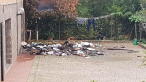 Incendio termocoperta a San Rocco: gravi danni all'appartamento - FOTO