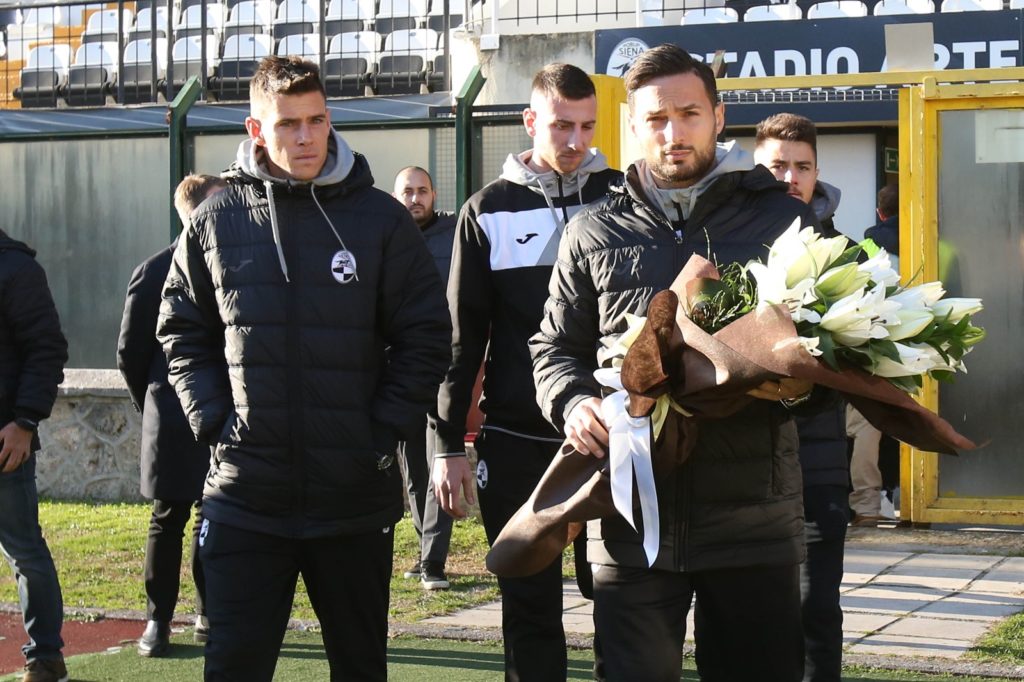 L'omaggio della Robur ad Arturo Pratelli. D'Ambrosio: "Forte emozione, a Piacenza era con noi"