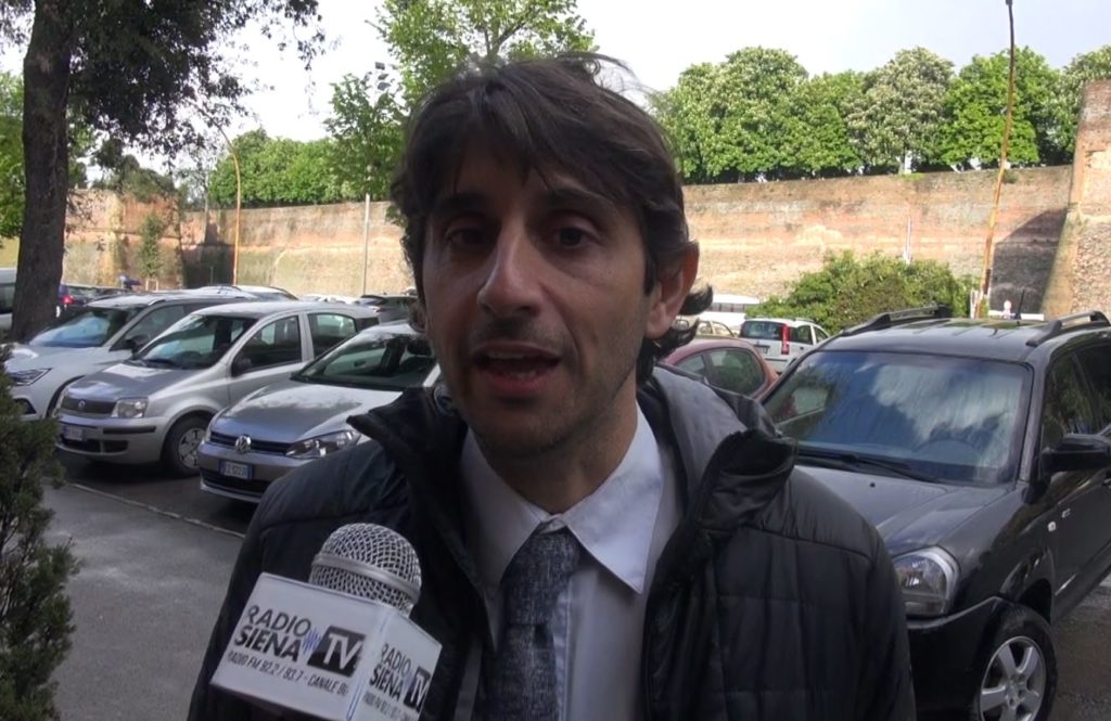 Donzelli (FdI) su contestazioni 25 Aprile: "Il sindaco rappresenta tutta la città, quei quattro straccioni solo i loro deliri"