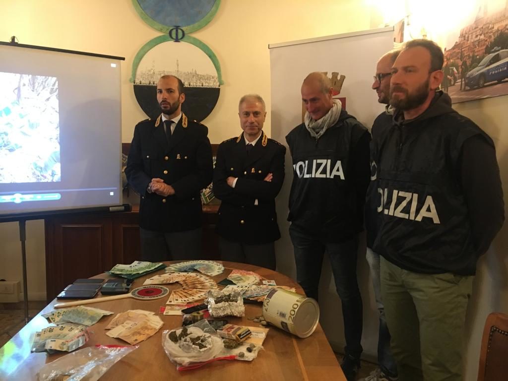 "Bosco Segreto": rifornivano di droga il senese, maxi operazione della Polizia per stroncare il giro