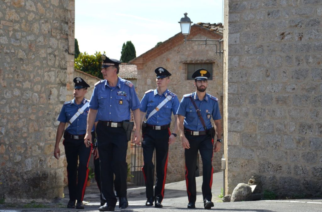 Distrugge una comunità terapeutica: arrestato