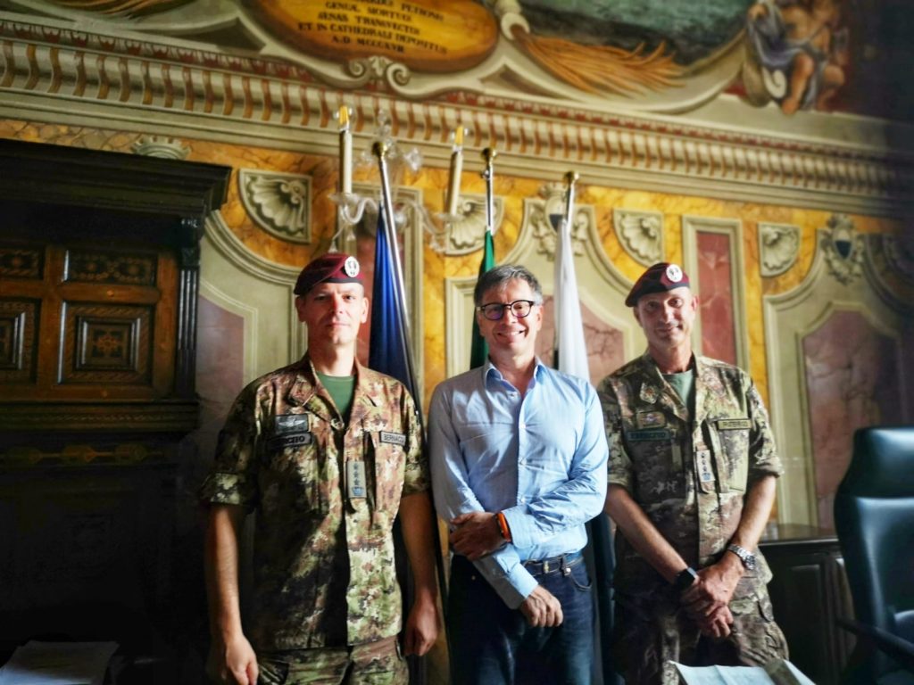 Folgore, cambio della guardia: De Mossi ringrazia Fraterrigo e dà il benvenuto al comandante Bernacca