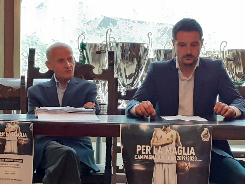 Mens Sana, presentata la campagna abbonamenti "Per la maglia". Caliani: "Il PalaEstra è casa nostra"