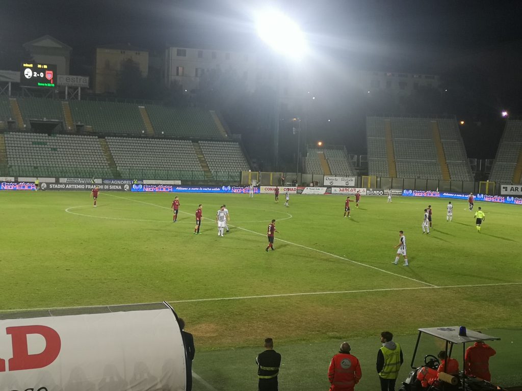 Robur Siena, sfatato il tabù Franchi: Pontedera battuto 2-0