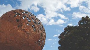 Il centro storico diventa un museo a cielo aperto con le sculture di Andrea Roggi