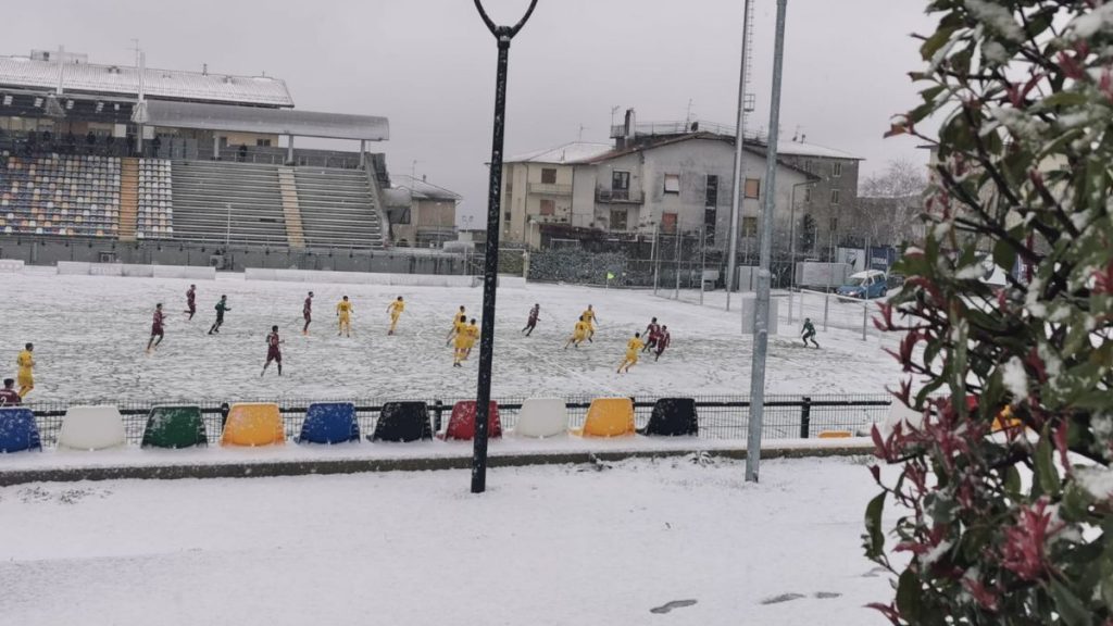 Pianese, per il match con Trastevere stadio Comunale completamente innevato