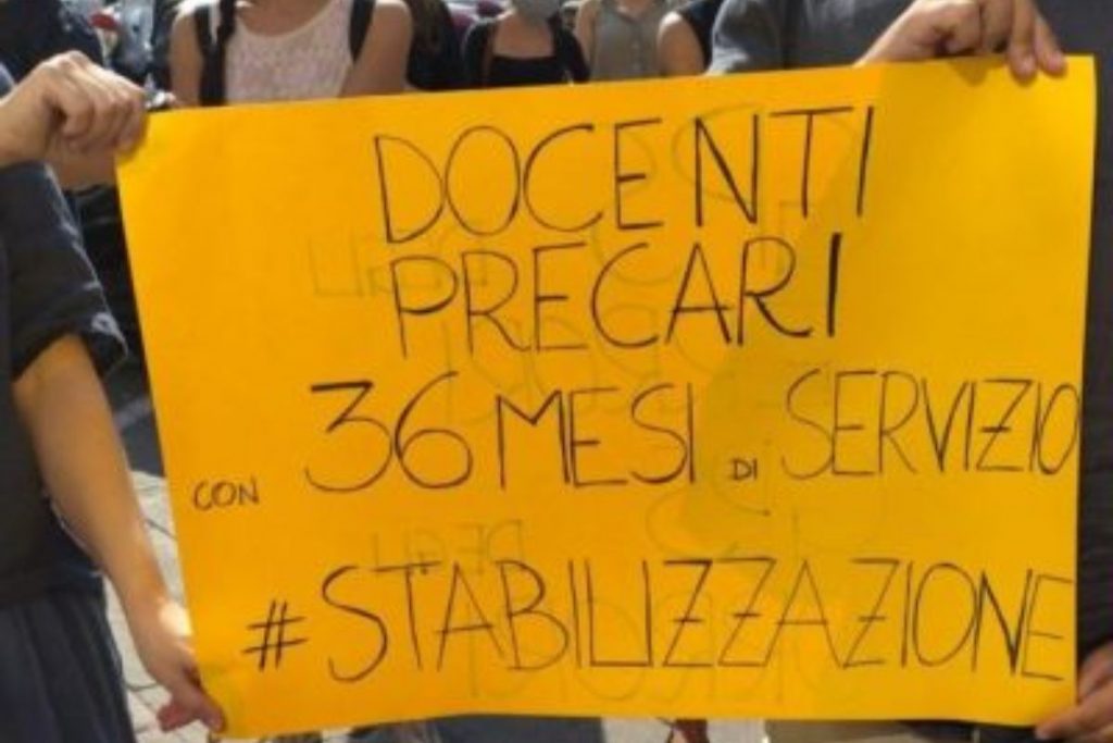 Docenti precari: "Perplessità riguardo alla possibilità di rinvio delle assunzioni"