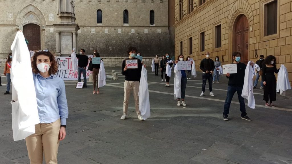 "Tirocinanti fantasma", gli studenti di medicina incontrano il dg AOUS Barretta