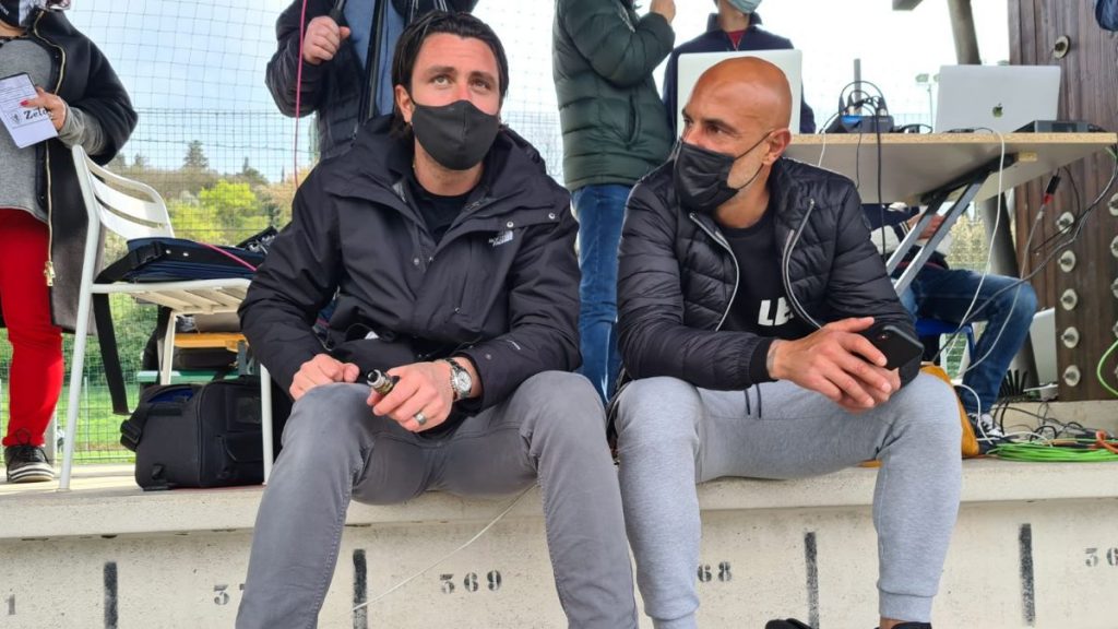 Gli ex Robur Maccarone e Pozzi in tribuna per Grassina - Acn Siena