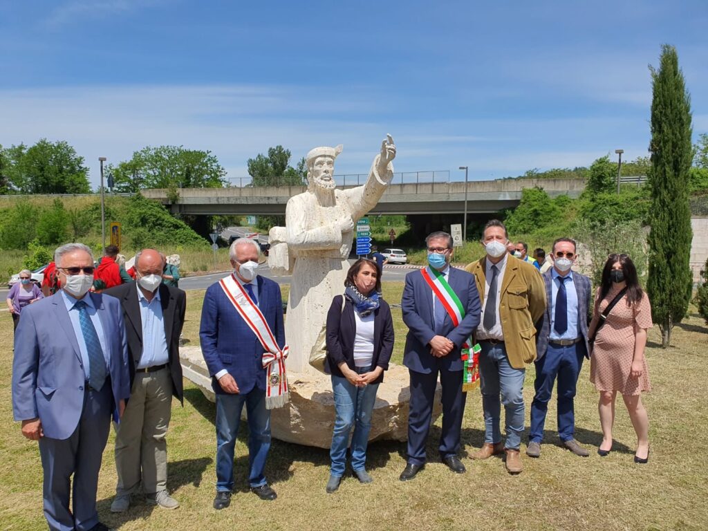 Monteriggioni, inaugurata la "La Rotonda del Pellegrino" all'uscita dell'Autopalio