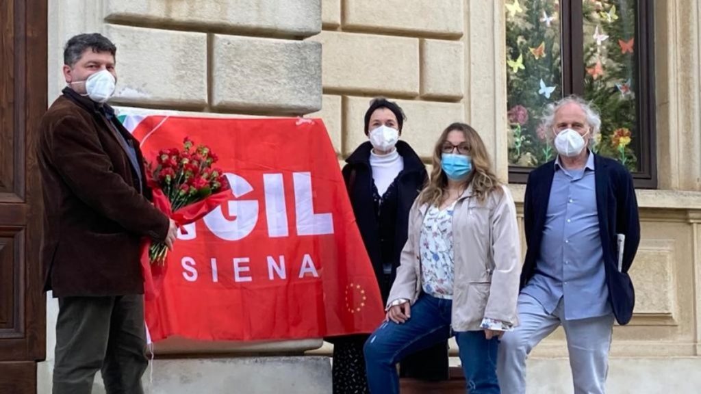 Il primo Maggio CGIL: garofani nei luoghi di lavoro e testimonianze dei lavoratori