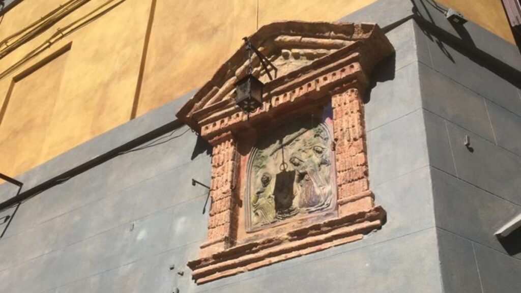 Contrada del Valdimontone, visita guidata al Tabernacolo di Via Roma