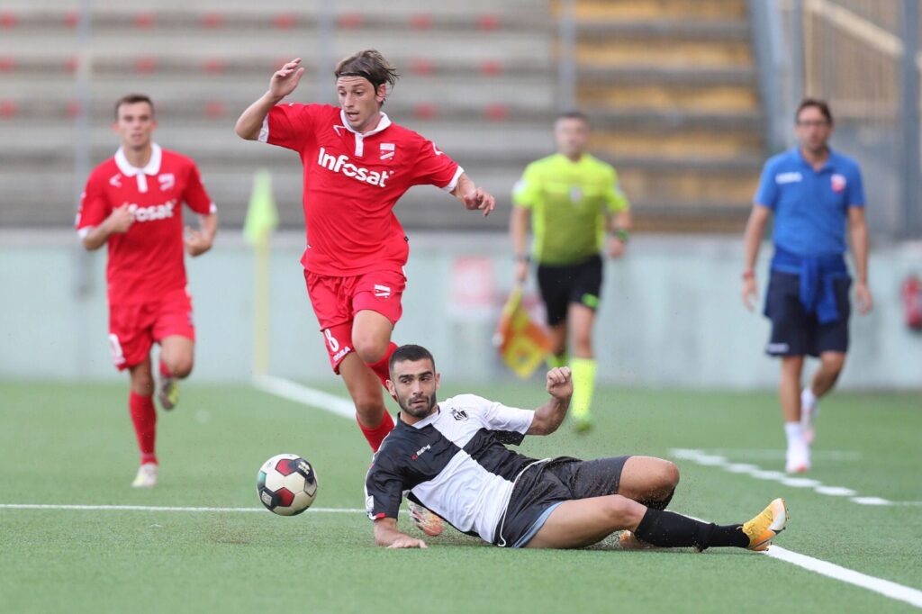 Teramo-Acn Siena 0-0, pari a reti bianche