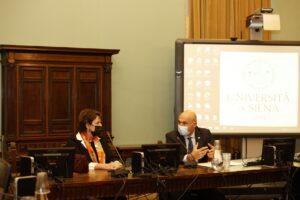 La ministra dell'Università e della Ricerca Maria Cristina Messa ieri in visita all'Università di Siena