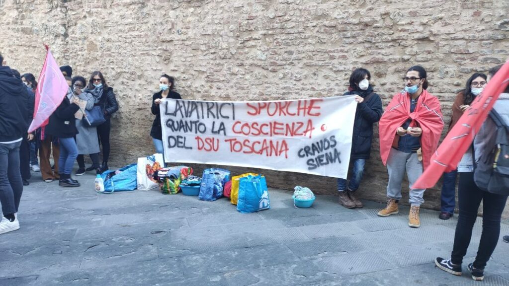 Residenze universitarie senza lavatrici: confronto acceso tra studenti e DSU