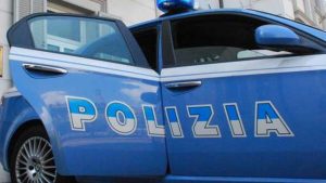 Siena: violenta lite domestica, 43enne aggredisce i poliziotti e finisce in manette