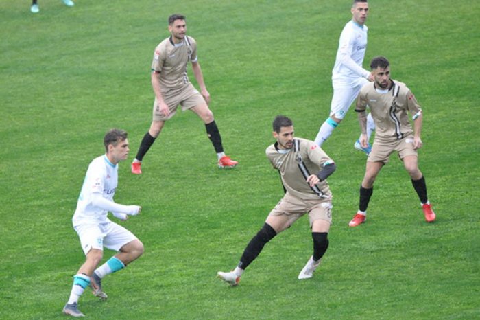 Polveri bagnate tra Olbia e Siena: al Nespoli termina 0-0