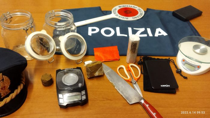 Siena: controllo antidroga della Polizia, una denuncia e una segnalazione