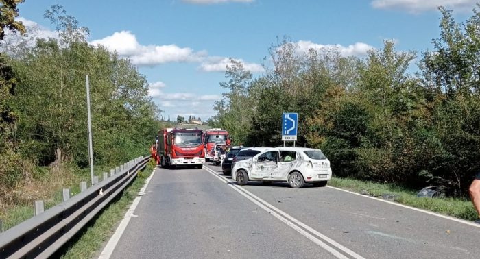 Incidente sulla Ss 223: traffico bloccato e alcuni feriti