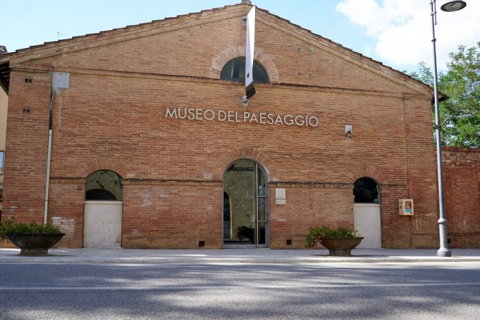 A Castelnuovo Berardenga protagonista l’arte contemporanea al Museo del Paesaggio e alla Torre dell’Orologio