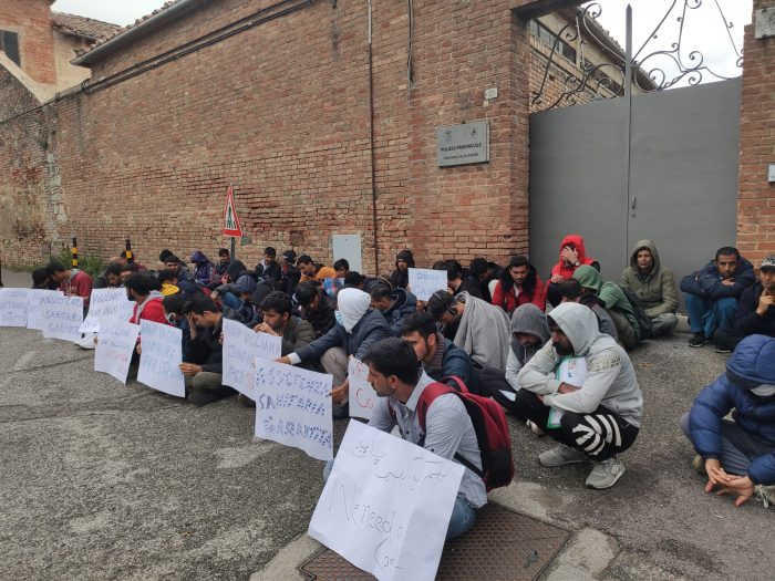 Siena: ex scuola di Montalbuccio pronta a diventare Cas per accogliere nuovi migranti pakistani