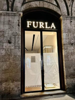 Siena: chiude "Furla", Tansini (Confcommercio): "Offerta commerciale cittá si impoverisce ancora"