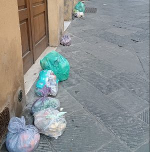 "Rifiuta le cattive abitudini": a Siena torna la campagna di Sei Toscana