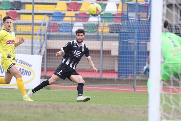 Calcio, al Siena non basta il miglior Disanto per battere il San Donato Tavarnelle: la partita termina 1-1