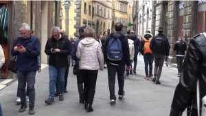 Turismo a Siena, il ponte di Ognissanti allunga l'autunno col sorriso