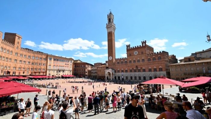 Locazioni turistiche a Siena, presenze e arrivi raddoppiati rispetto al 2019