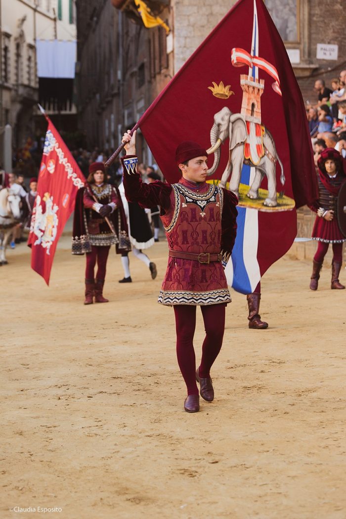 Palio, la Contrada della Torre vince il Masgalano 2023