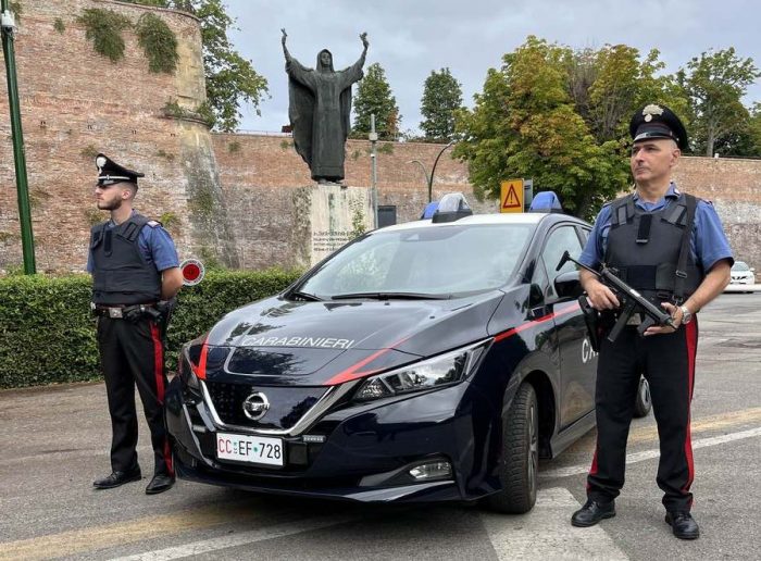 Siena: aggressioni e rapine in pieno centro, denunciati tre minorenni