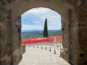 Montepulciano, riaperta la circolazione su Porta delle Farine, via di San Pietro e via dell’Oriolo