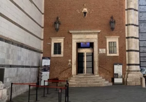 Principio d'incendio al Museo dell'Opera del Duomo: paura, ma per fortuna nessun danno