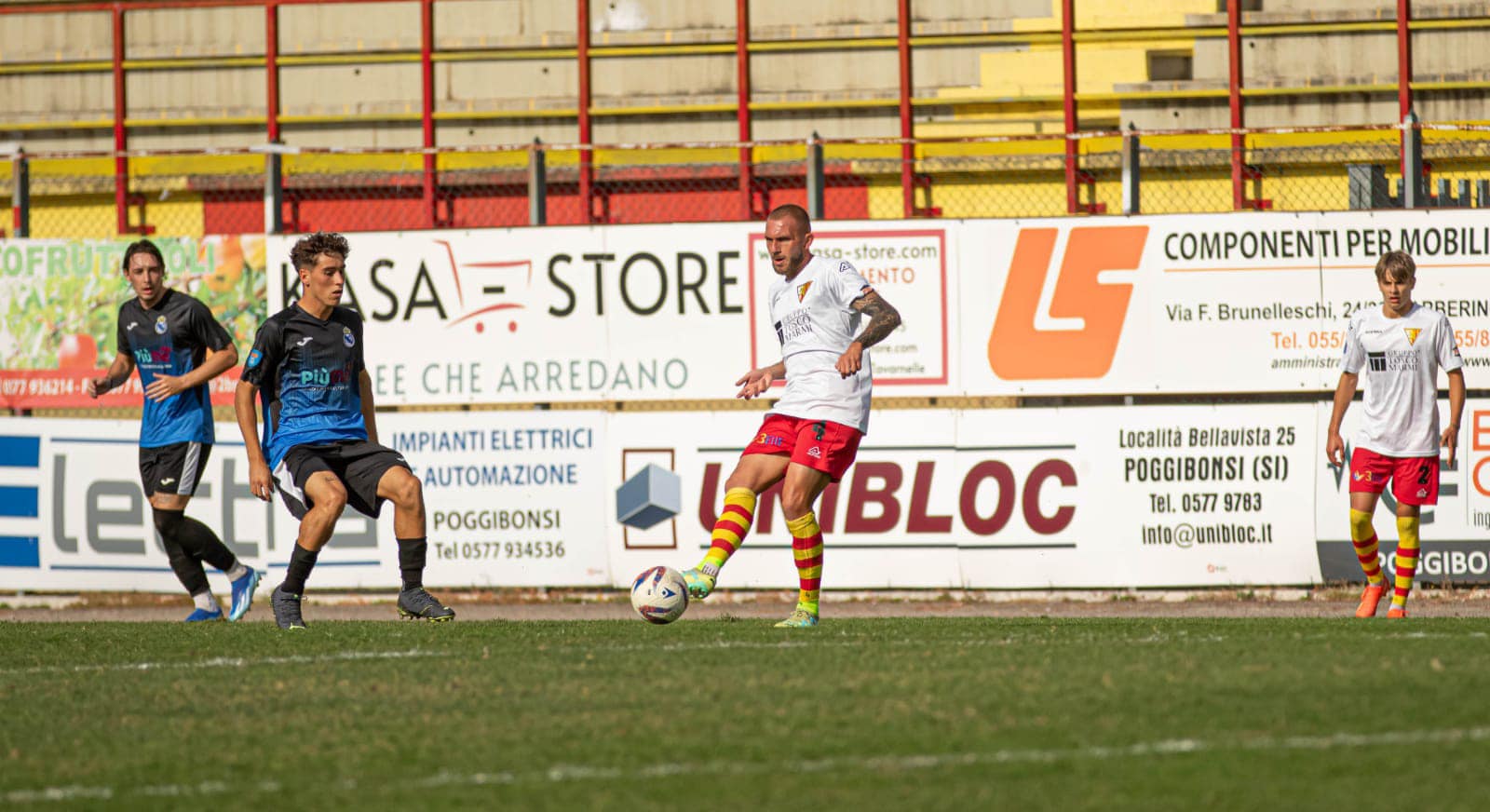 Calcio Serie D - Finisce A Reti Bianche Tra Poggibonsi E Real Forte ...