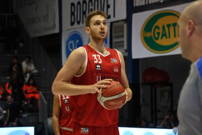 Basket - L'Umana San Giobbe Chiusi ci prova solo nel finale. Orzinuovi vince 76-71