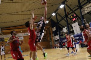 Basket: finale al cardiopalma a Firenze, la Stosa Virtus Siena vince 93-94 contro Legnaia