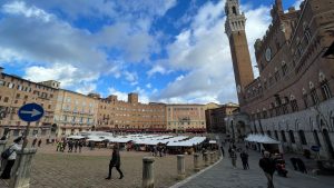 Siena, torna il Mercato nel Campo: tre giorni all’insegna della cultura del gusto