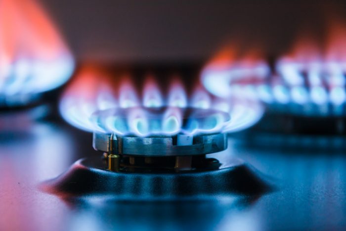 Fine del mercato tutelato del gas. Federconsumatori prevede rincari in bolletta, complice l'Iva al 22%