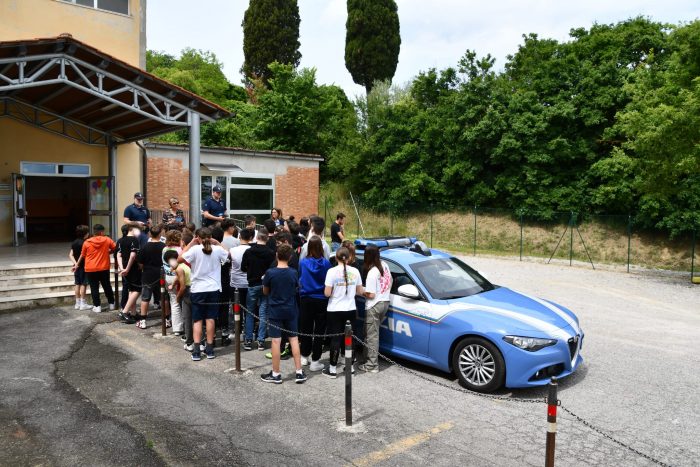 Giornata Internazionale per i minori scomparsi, le iniziative della Polizia a Siena e provincia